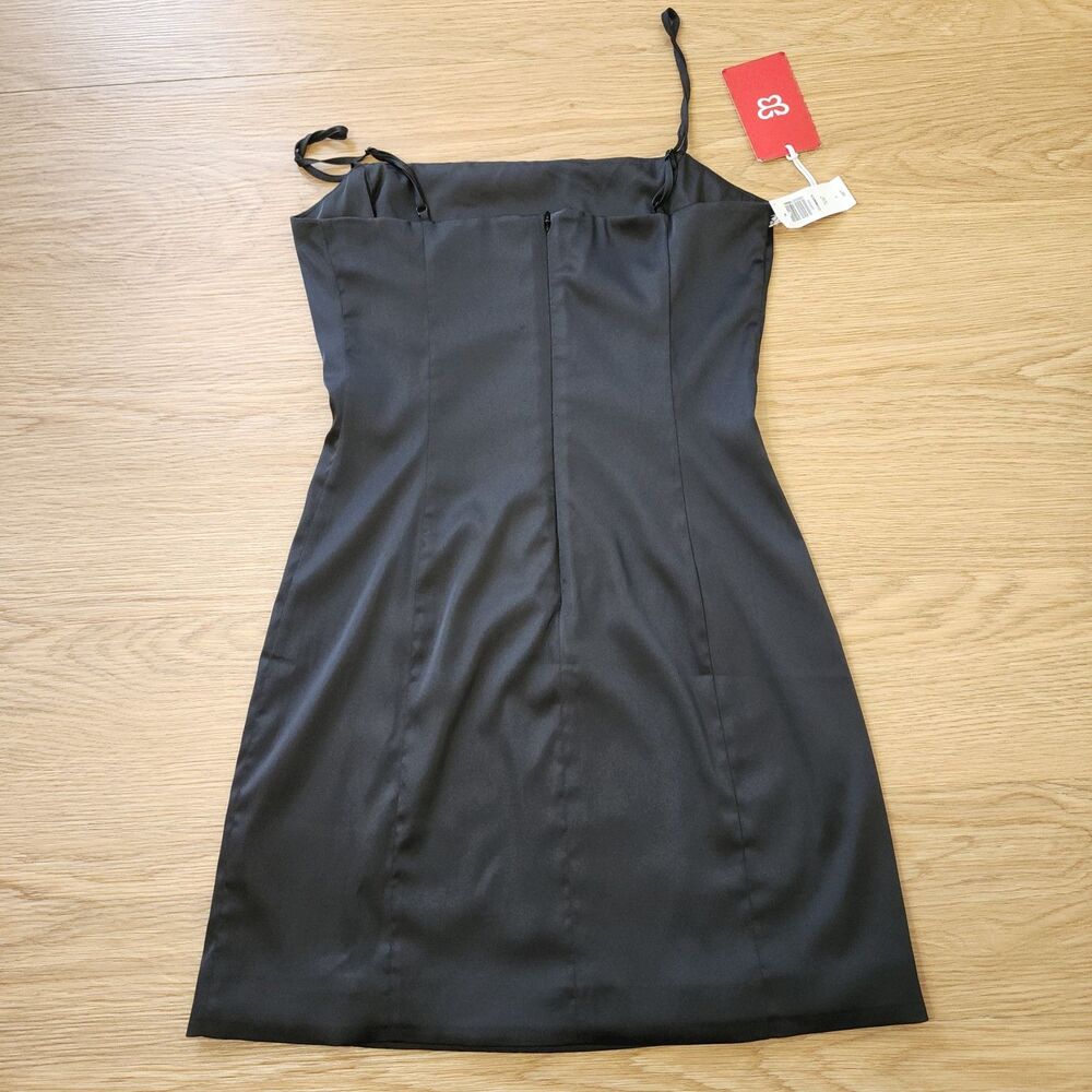 Aritzia Sunday Best Slip Dress Womens 8 Total Eclipse Black Sexy Satin NWT - Picture 4 of 9